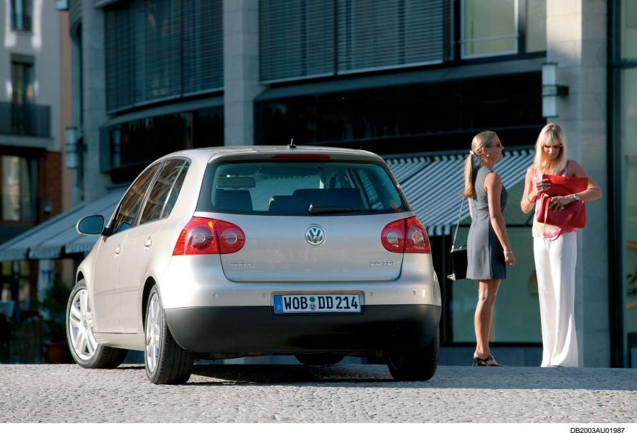  Volkswagen Golf 2004 года  (фото 128 из 170)